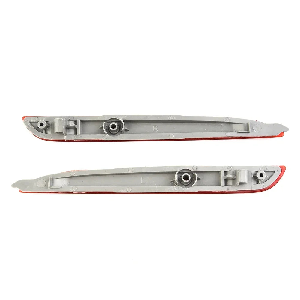 ABS Plastic Red Rear Bumper Bar Reflector Rear Bumper Reflector For Mazda 3 BL 2009~2013 1011108 Accessories For Vehicles